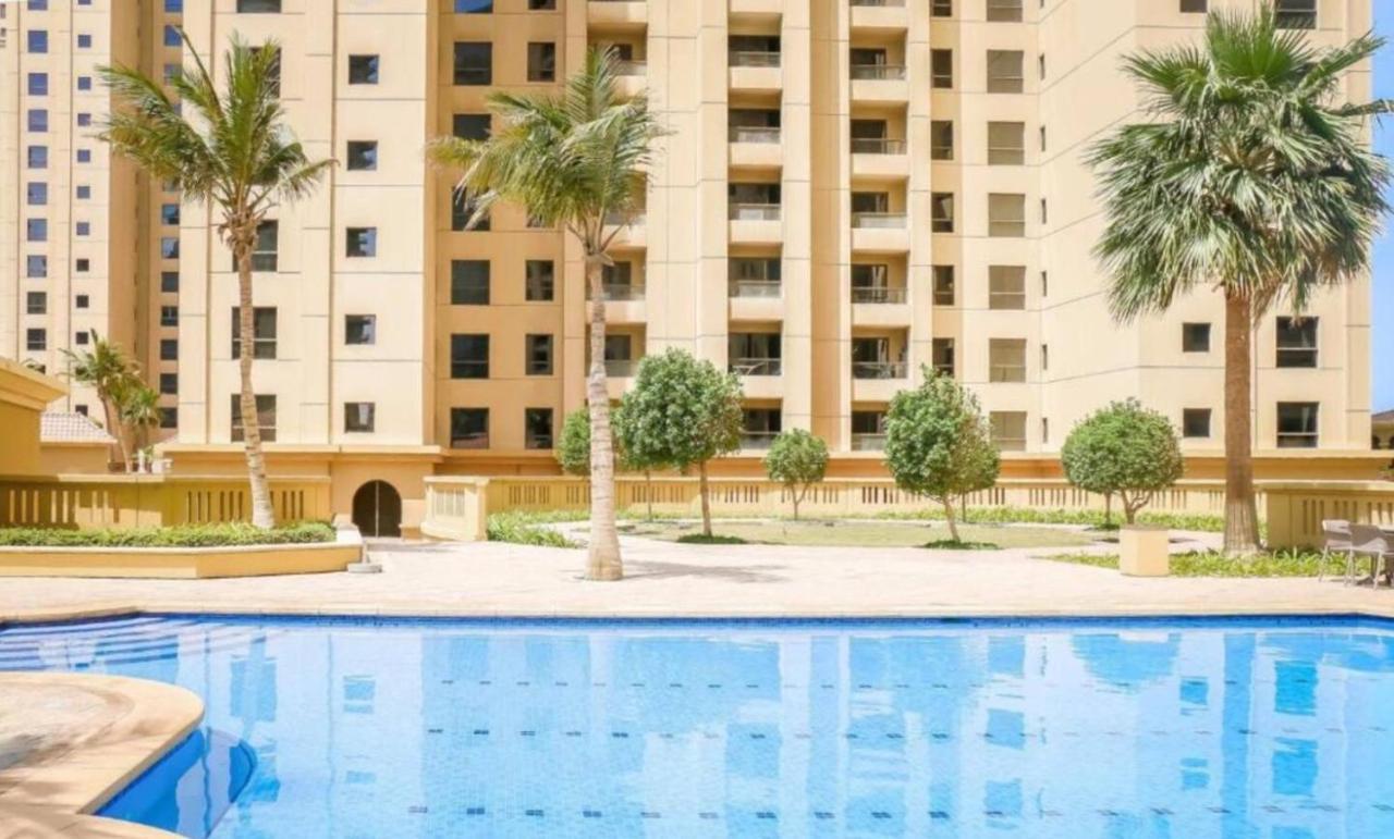 Apartment High Rise 2br In Jbr W/ Sea View - Walk To Beach