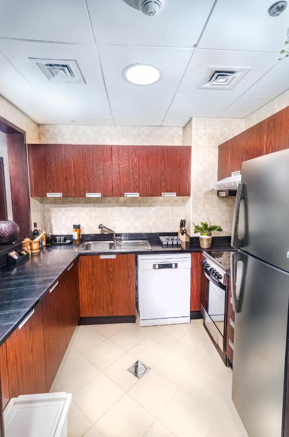 Oskena Vacation Homes- The Medalist Tower Apartment *