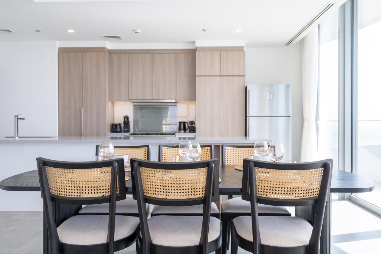 Urban Tropic 3 Bedroom With Full Sea View By Suiteable Interiors Apartment *