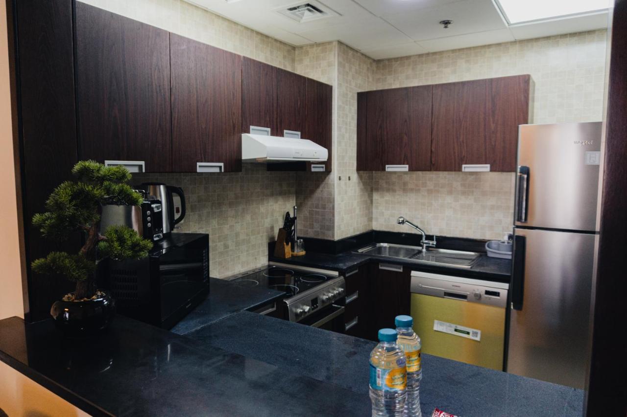 Oskena Vacation Homes- The Medalist Tower Apartment *