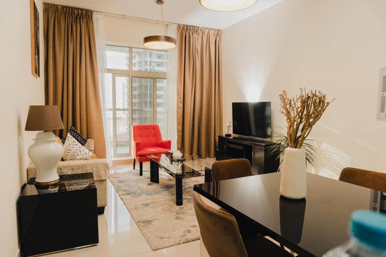 Oskena Vacation Homes- The Medalist Tower Apartment Dubai