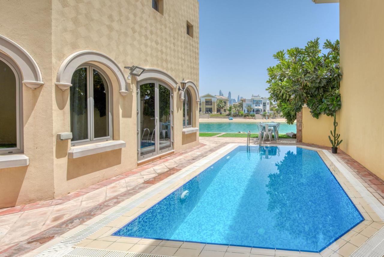 Stunning With Private Pool & Beach Access Apartment *