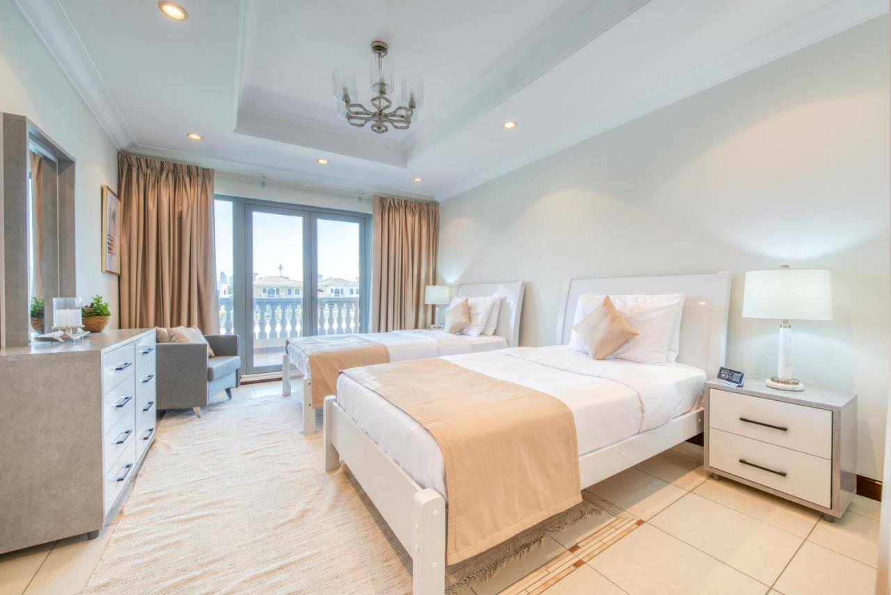 Stunning With Private Pool & Beach Access Apartment
