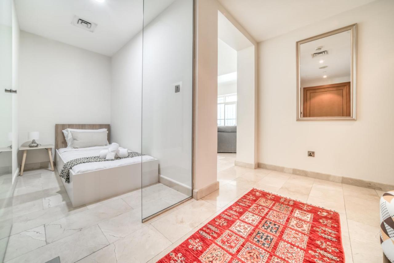 Luxurious 3 Bed In Trident Bayside , Marina By Pk Holidays *