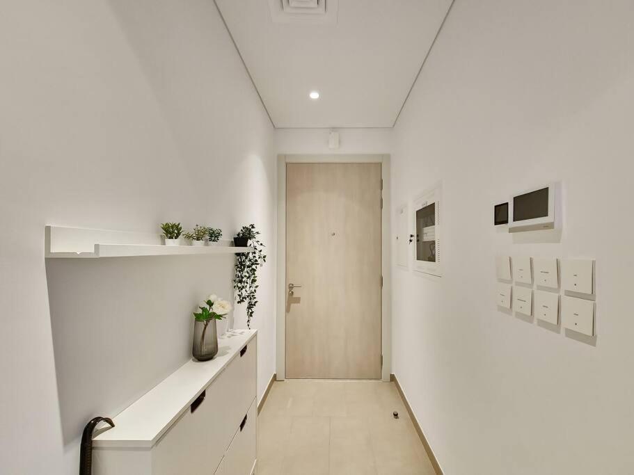 Modern And Stylish 1 Bedroom In Belgravia Heights 1 Jvc