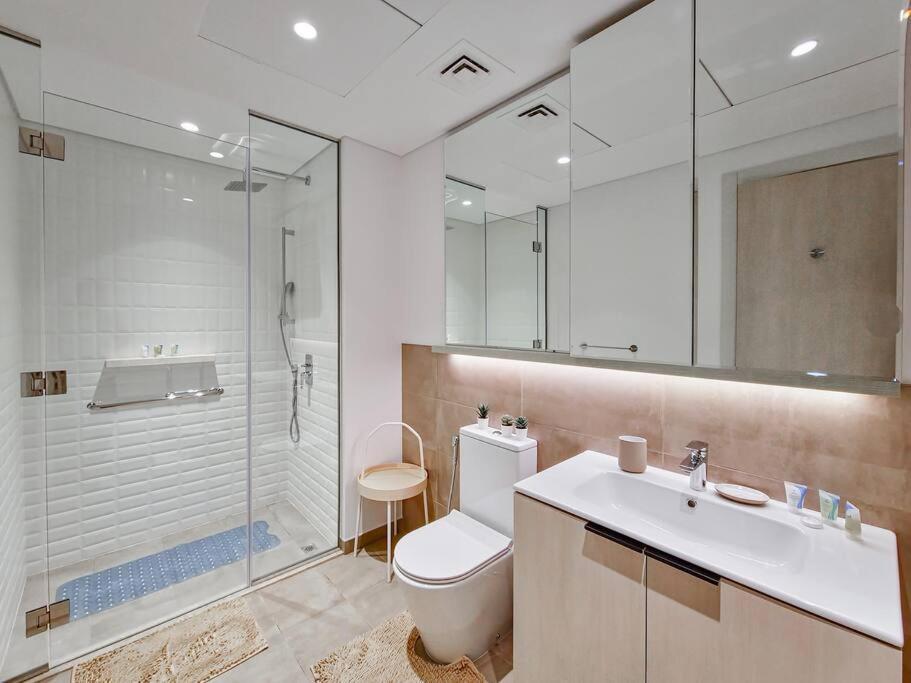 Modern And Stylish 1 Bedroom In Belgravia Heights 1 Jvc