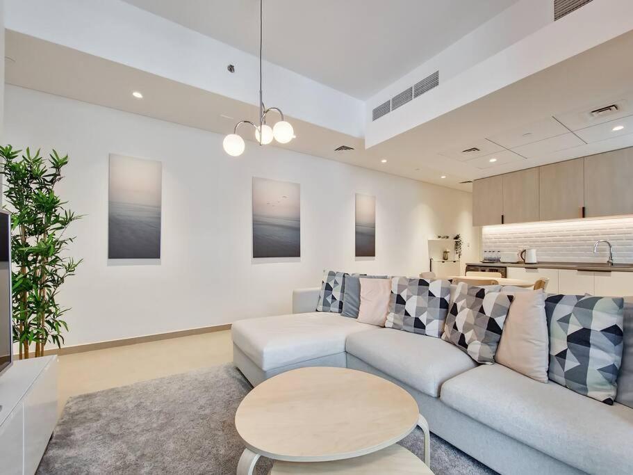 Modern And Stylish 1 Bedroom In Belgravia Heights 1 Jvc *