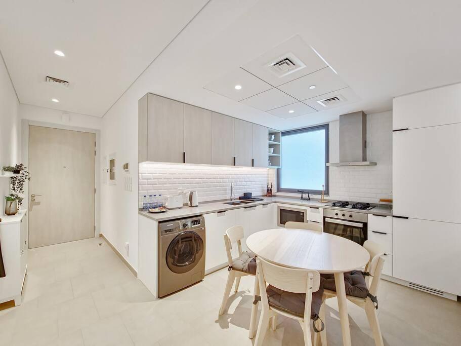 Modern And Stylish 1 Bedroom In Belgravia Heights 1 Jvc * Dubai