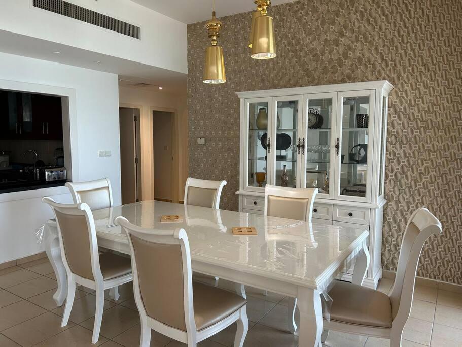 Gorgeous 4bed Sea View At Jbr * Dubai