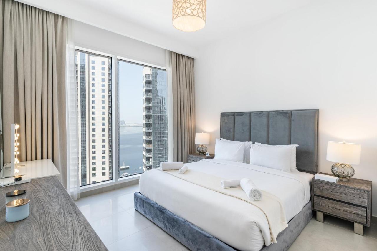 Spacious 2 Bedroom On High Floor In Creek Horizon - Allsopp&allsopp *