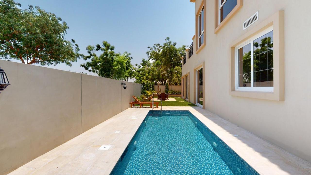 Primestay - Flame Tree Ridge 4br With Private Pool Dubai