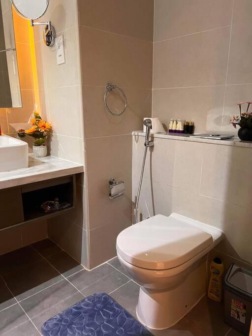 Nice Studio With Panoramic View Of The Canal! *