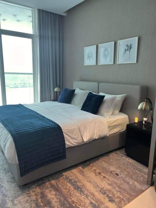 Nice Studio With Panoramic View Of The Canal! *