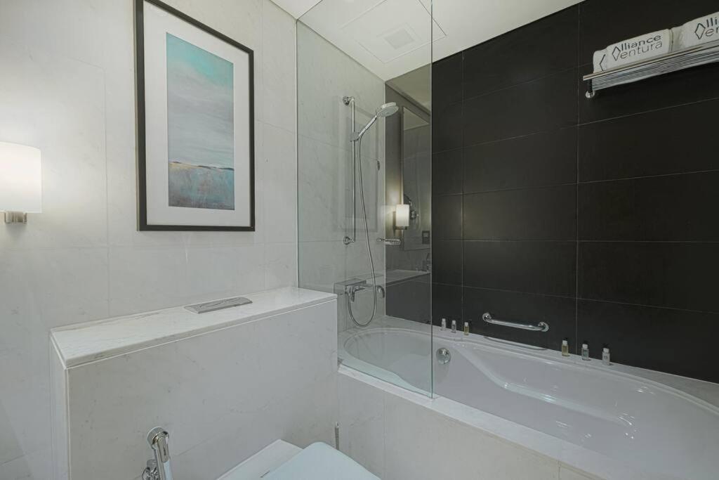 Plush Studio At The Address Mall * Dubai