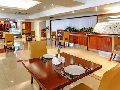 Hotel Golden Sands Hotel Apartment 3 3*