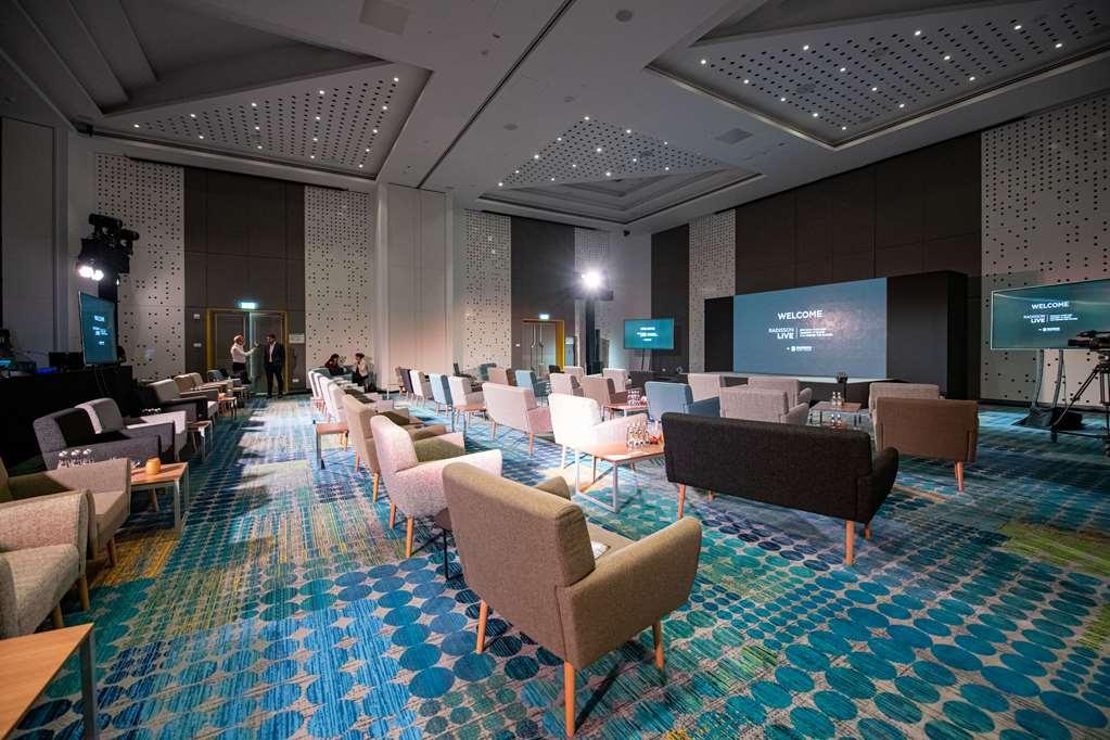 Radisson Red Silicon Oasis * Dubai