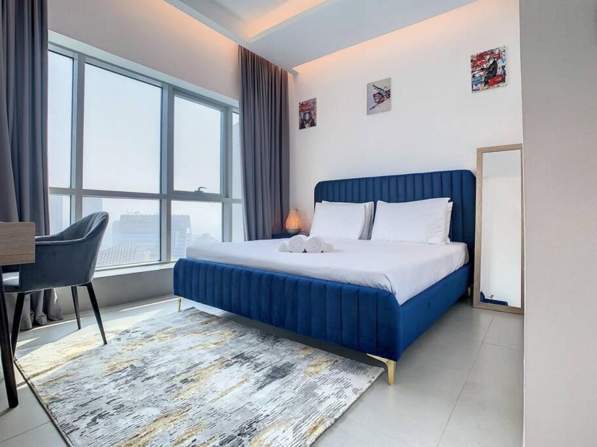 Apartment Key View - The Point Tower Dubai