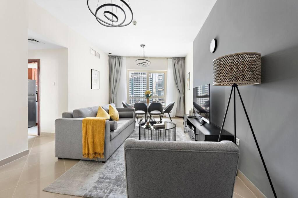 Apartment Stonetree - Furnished 1br With Modern Design