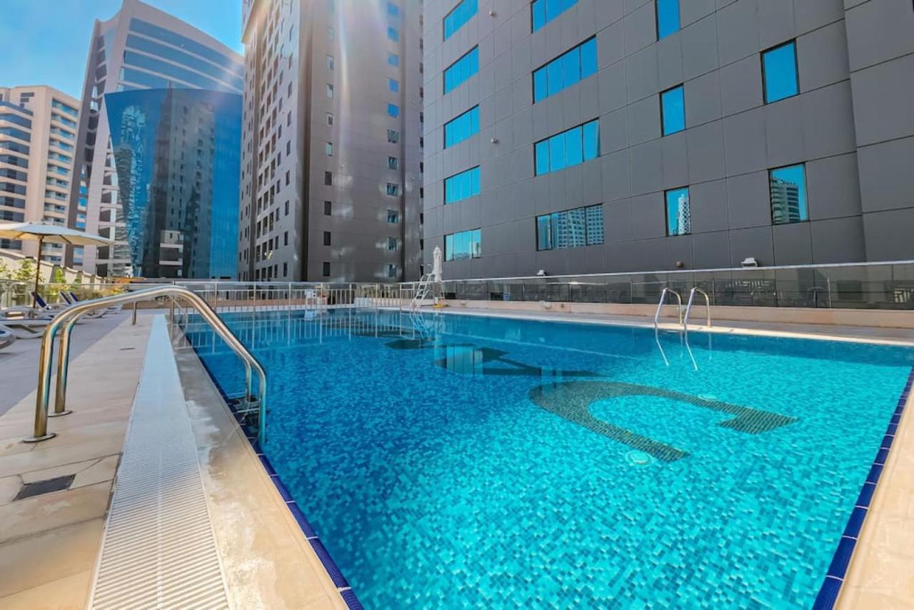 Modern W Downtown Views In Business Bay Apartment Dubai