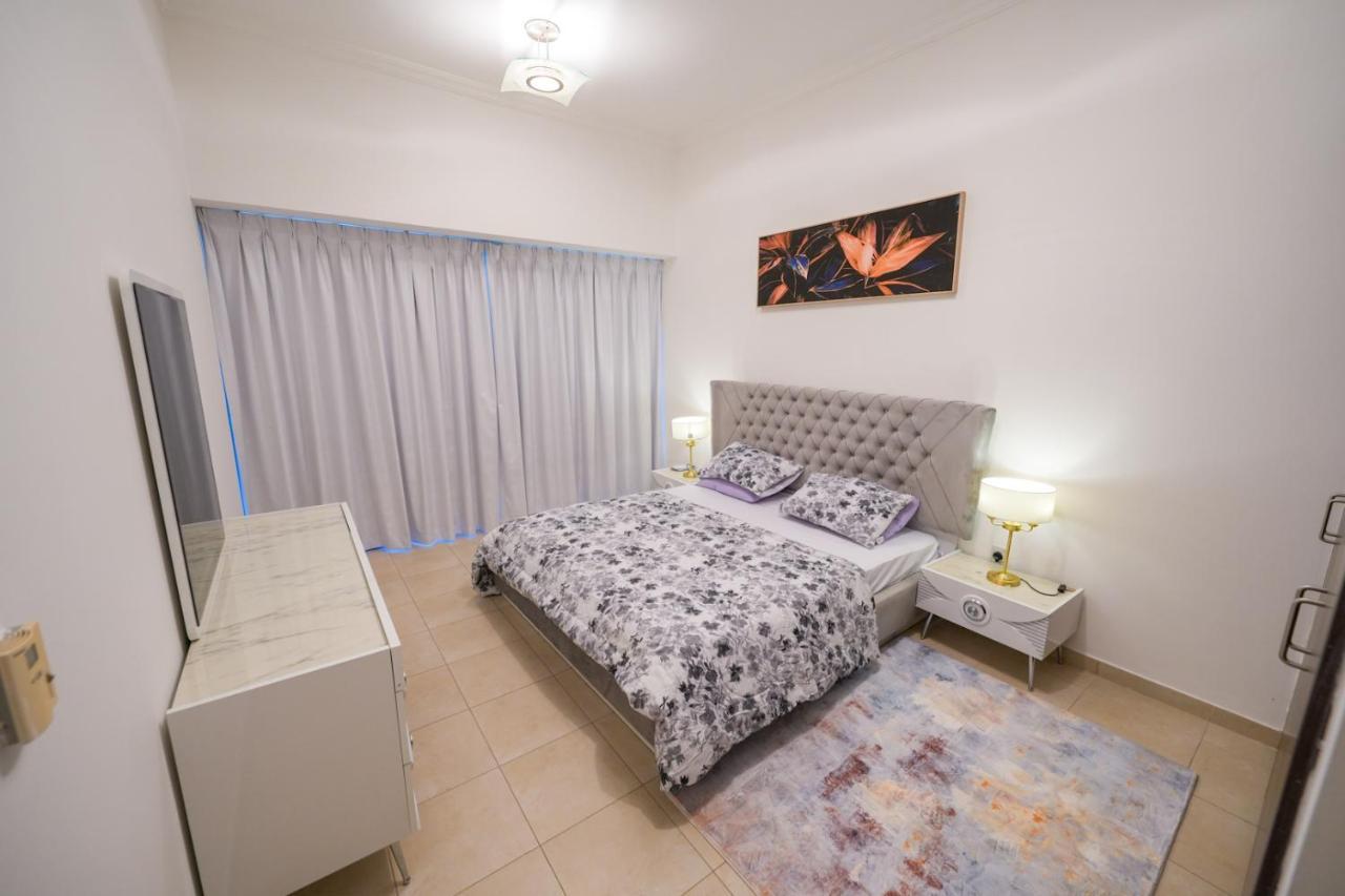 Incredible 2br With Burj Khalifa View & Balcony Dubai