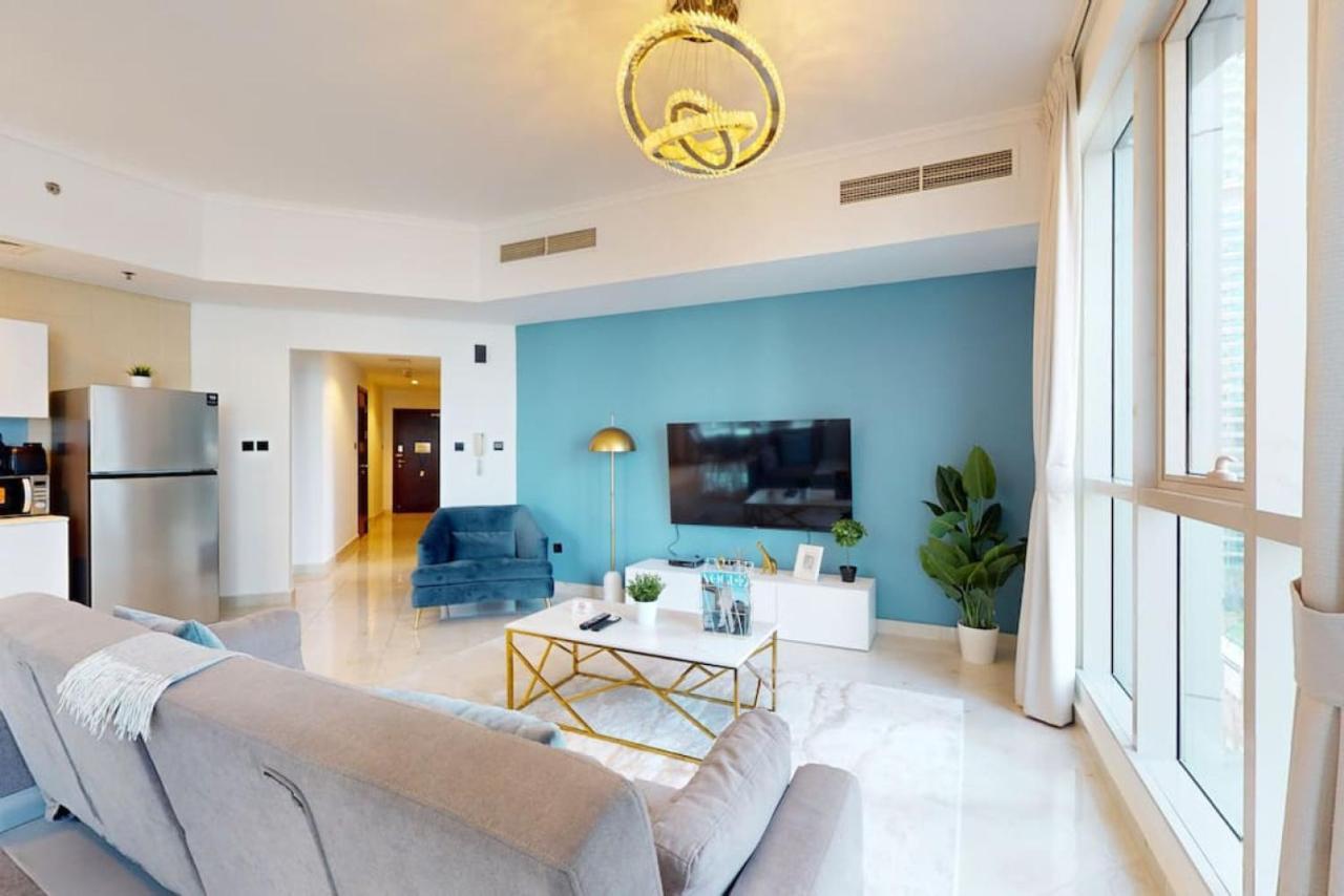 Torch Tower - Colourful Two Bedroom With View Apartment *
