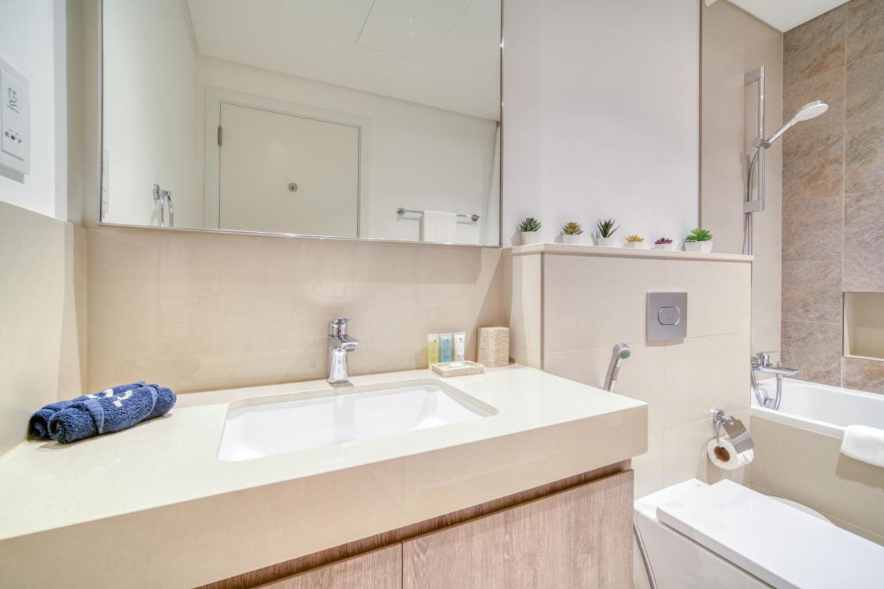 Apartment Elegance: 1br With Difc & Zabeel Views