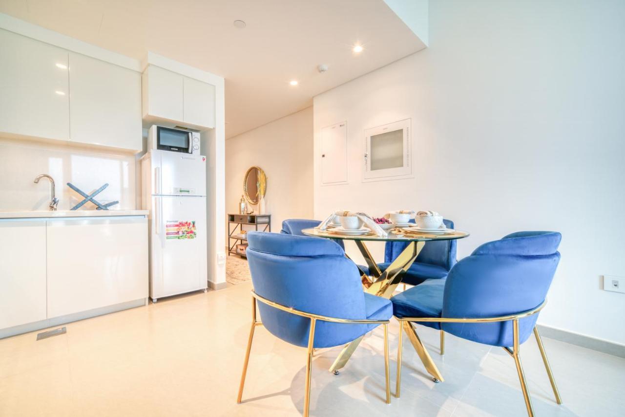 Apartment Elegance: 1br With Difc & Zabeel Views
