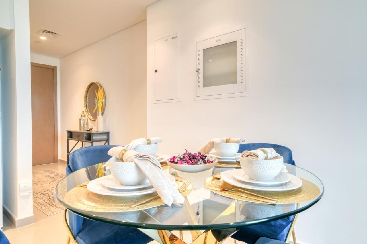 Elegance: 1br With Difc & Zabeel Views