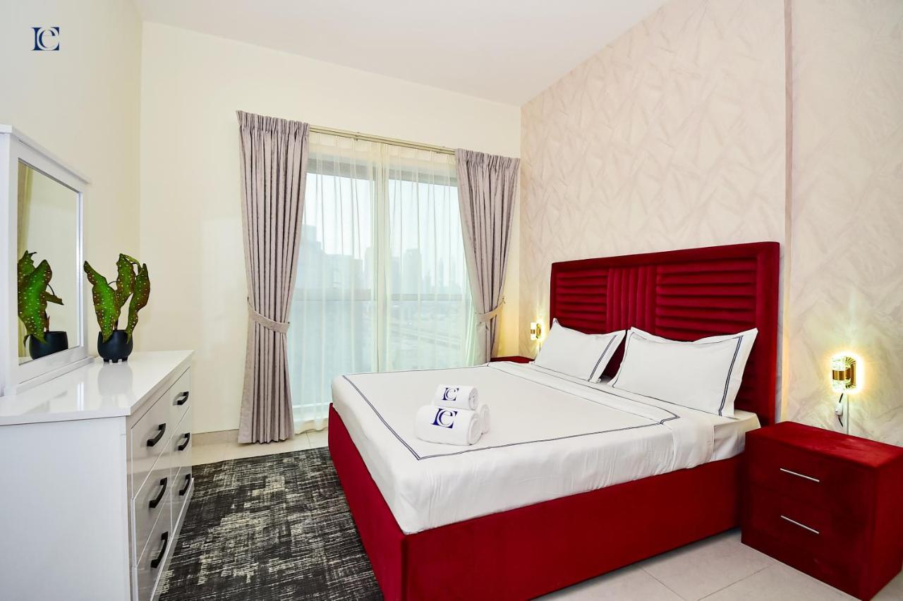 Stylish 1br With Downtown Skyline View - The Bay. Dubai