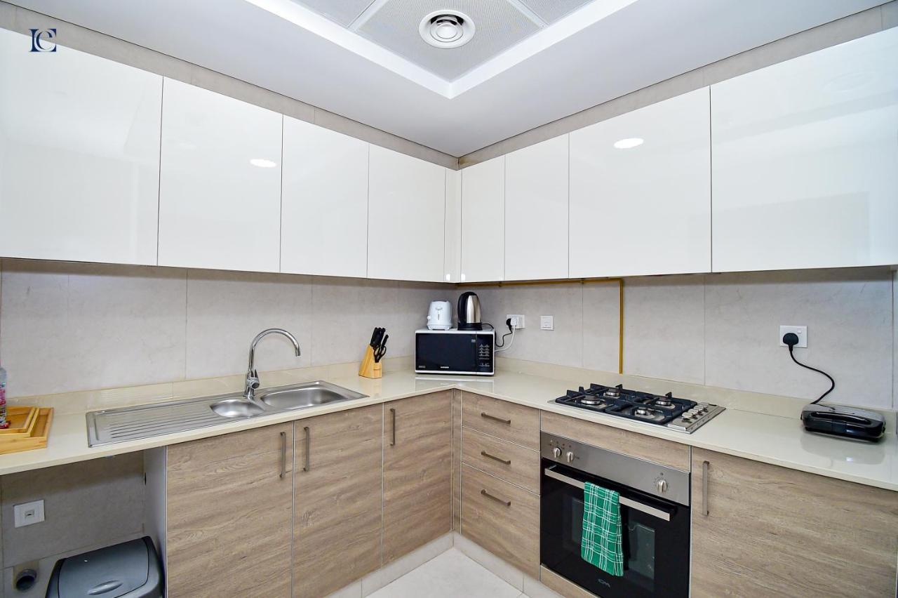 Stylish 1br With Downtown Skyline View - The Bay. Dubai