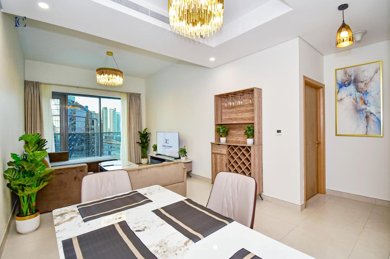 Stylish 1br With Downtown Skyline View - The Bay. * Dubai
