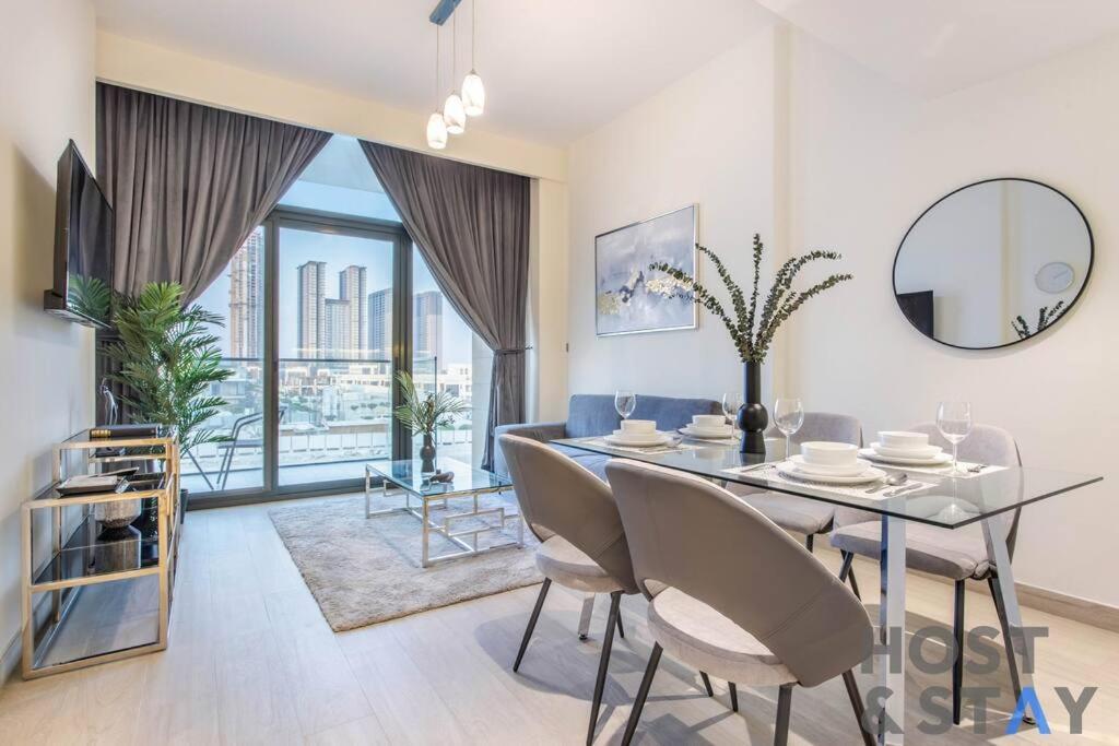 Cheerful 1br In Azizi Riviera, Mbr Apartment