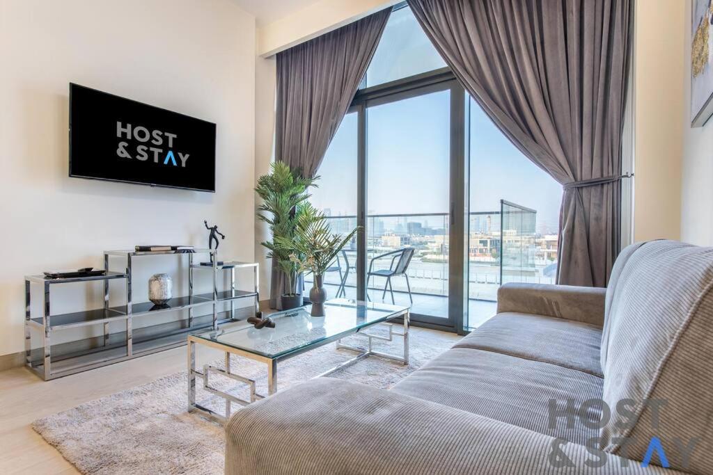 Cheerful 1br In Azizi Riviera, Mbr Apartment Dubai