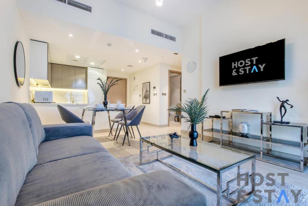 Cheerful 1br In Azizi Riviera, Mbr Apartment