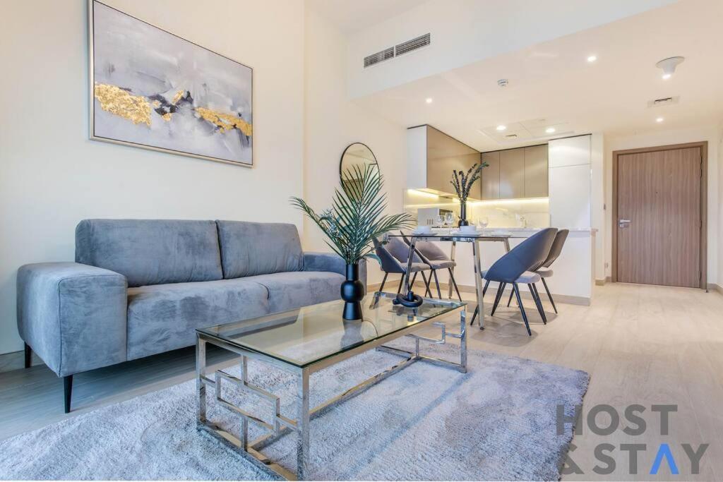 Apartment Cheerful 1br In Azizi Riviera, Mbr *