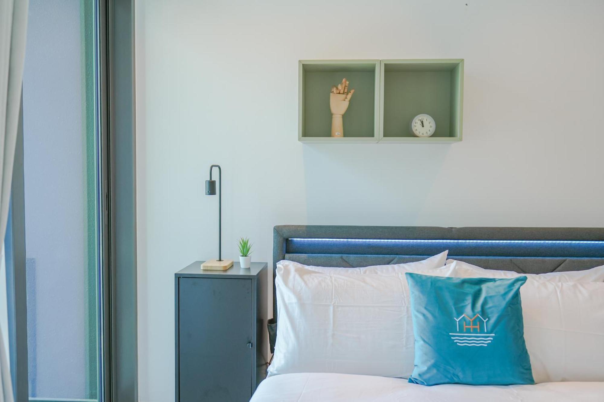 Chic Retreat In Business Bay Apartment Dubai