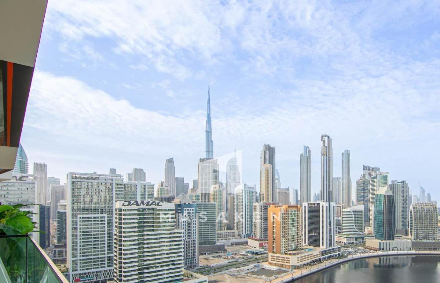 Furnished 1 Bedroom In Business With Burj View Apartment *