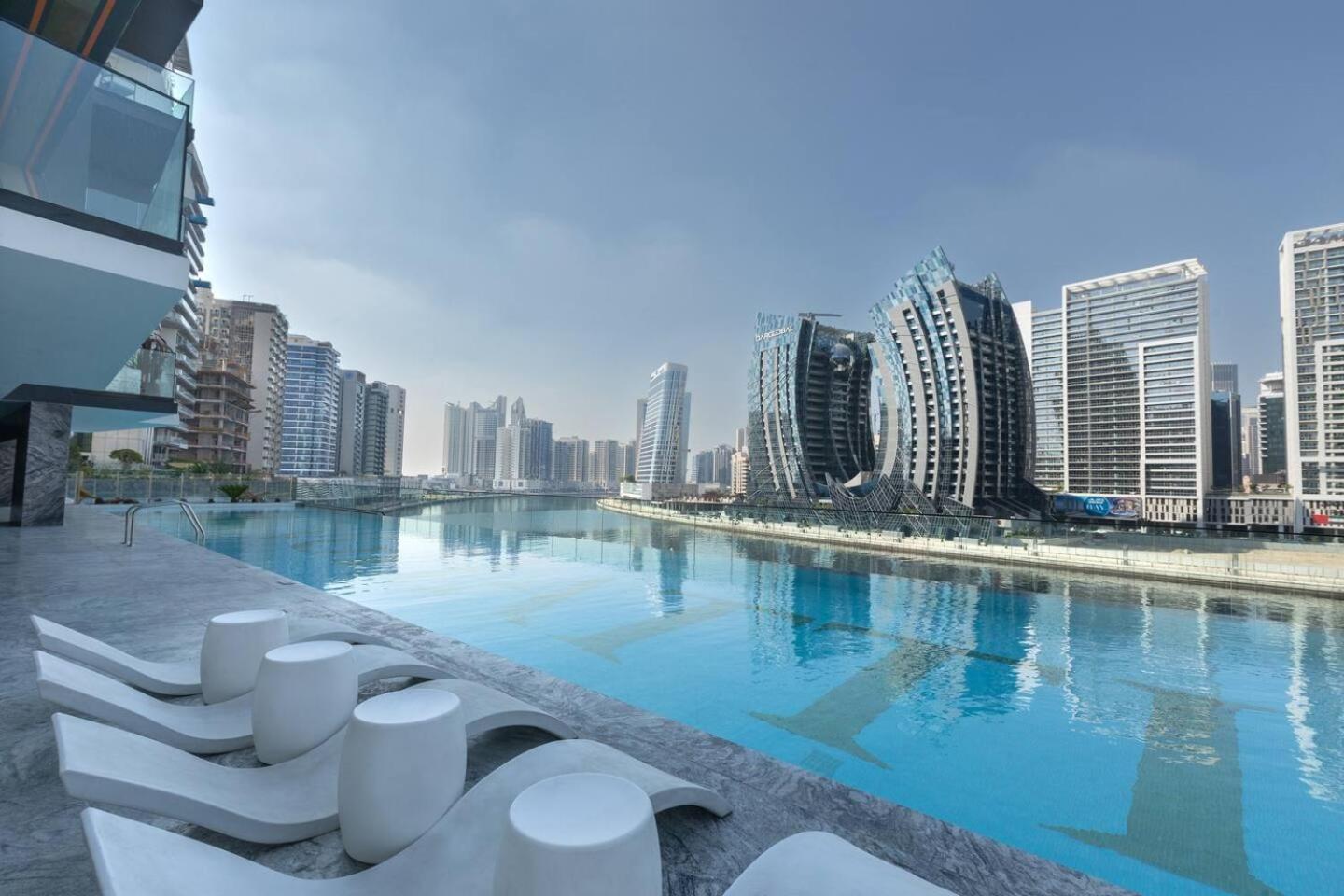 Furnished 1 Bedroom In Business With Burj View
