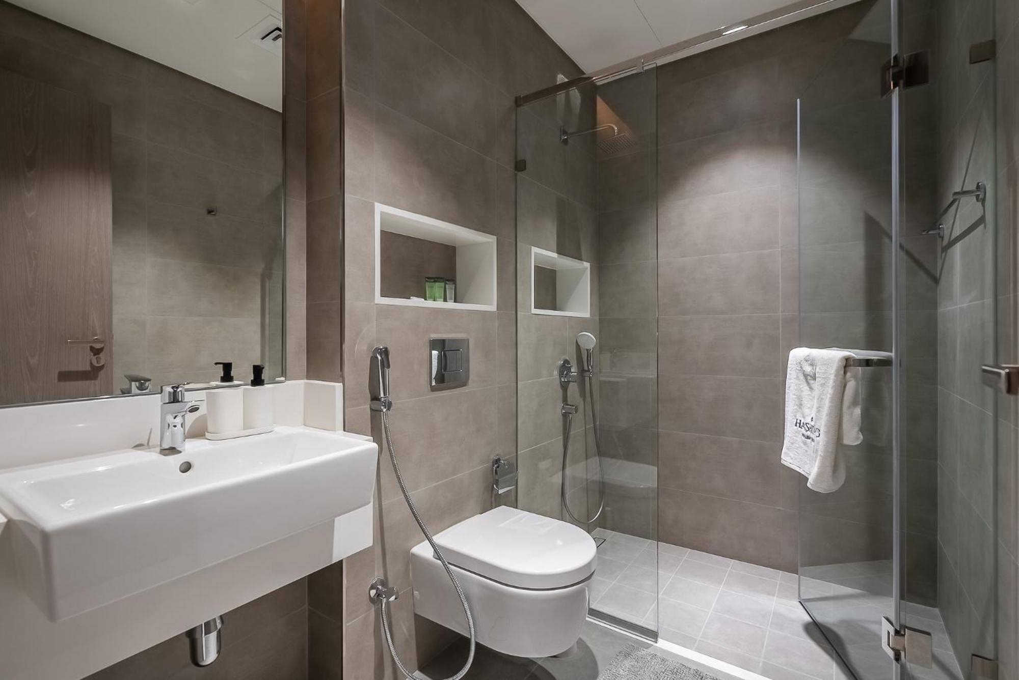3bdr With Maid I District One I Lagoons View * Dubai