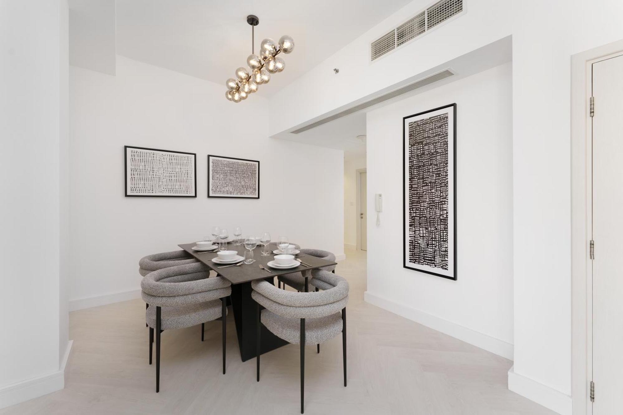 Beautiful 2 Bedroom Retreat In The Heart Of Jbr *