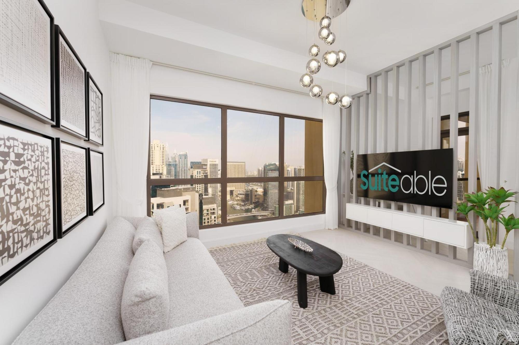 Beautiful 2 Bedroom Retreat In The Heart Of Jbr Apartment