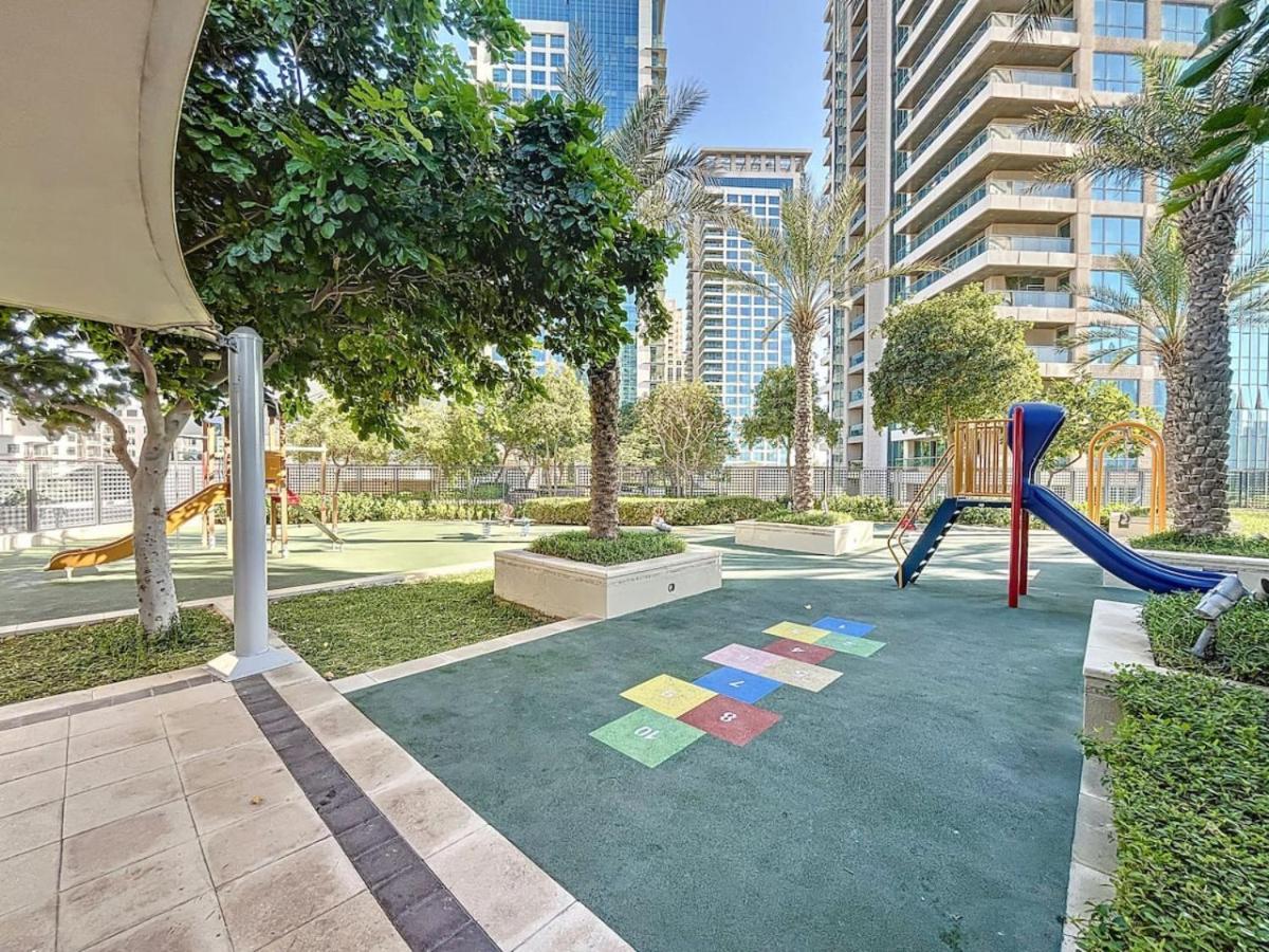 Apartment The Links West Tower 1 - Vacationer Dubai