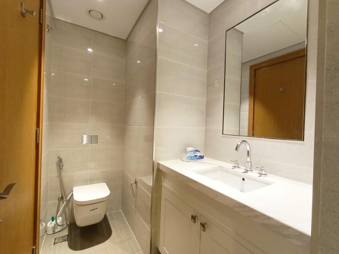 3 Bedroom On Monthly Rent Apartment *