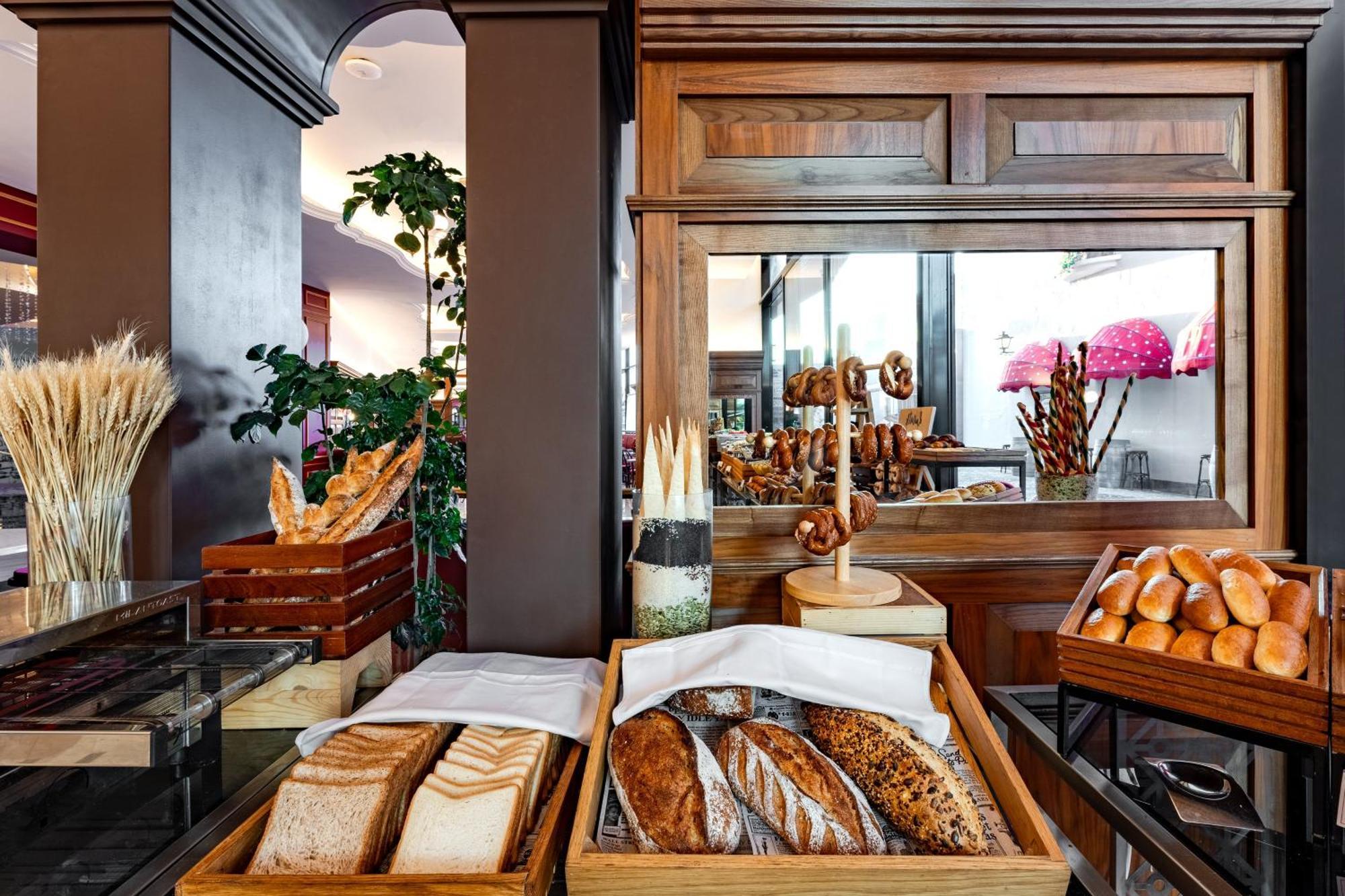Voco Monaco By Ihg, Adults Only, World Islands Hotel Dubai