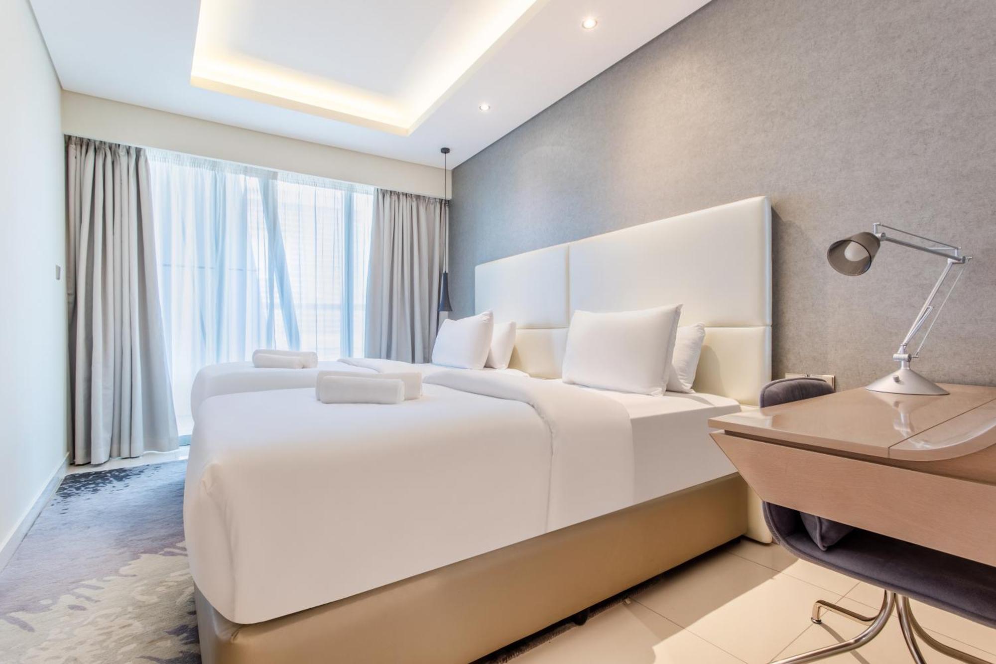 Apartment Wehost - Sophisticated 2br With Large Private Terrace & Direct Pool Access *