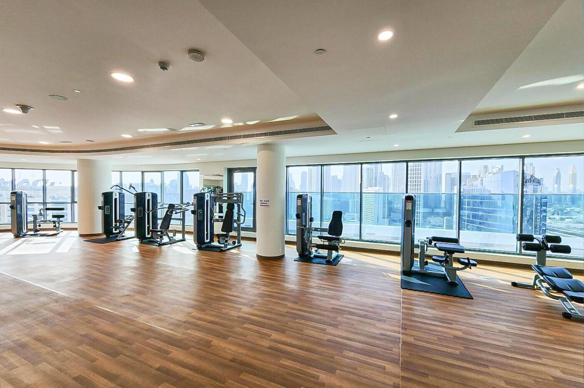 Apartment Stylish 1br With Downtown Skyline View - The Bay. Dubai
