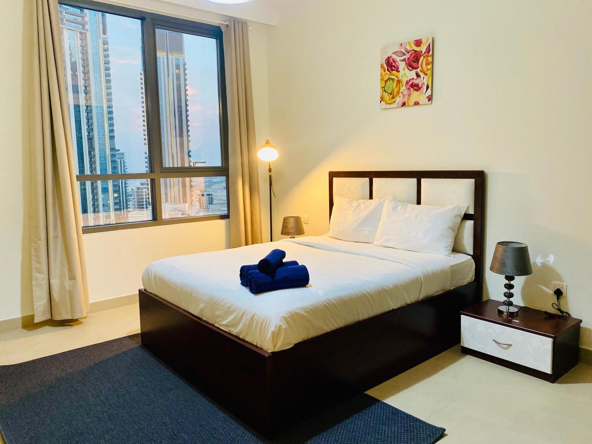 Bj's Luxury Burj And Creek View 2 Bedroom