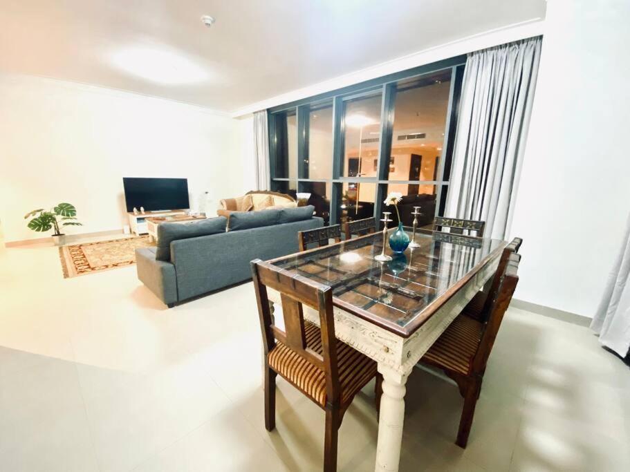 Bj's Luxury Burj And Creek View 2 Bedroom Apartment *