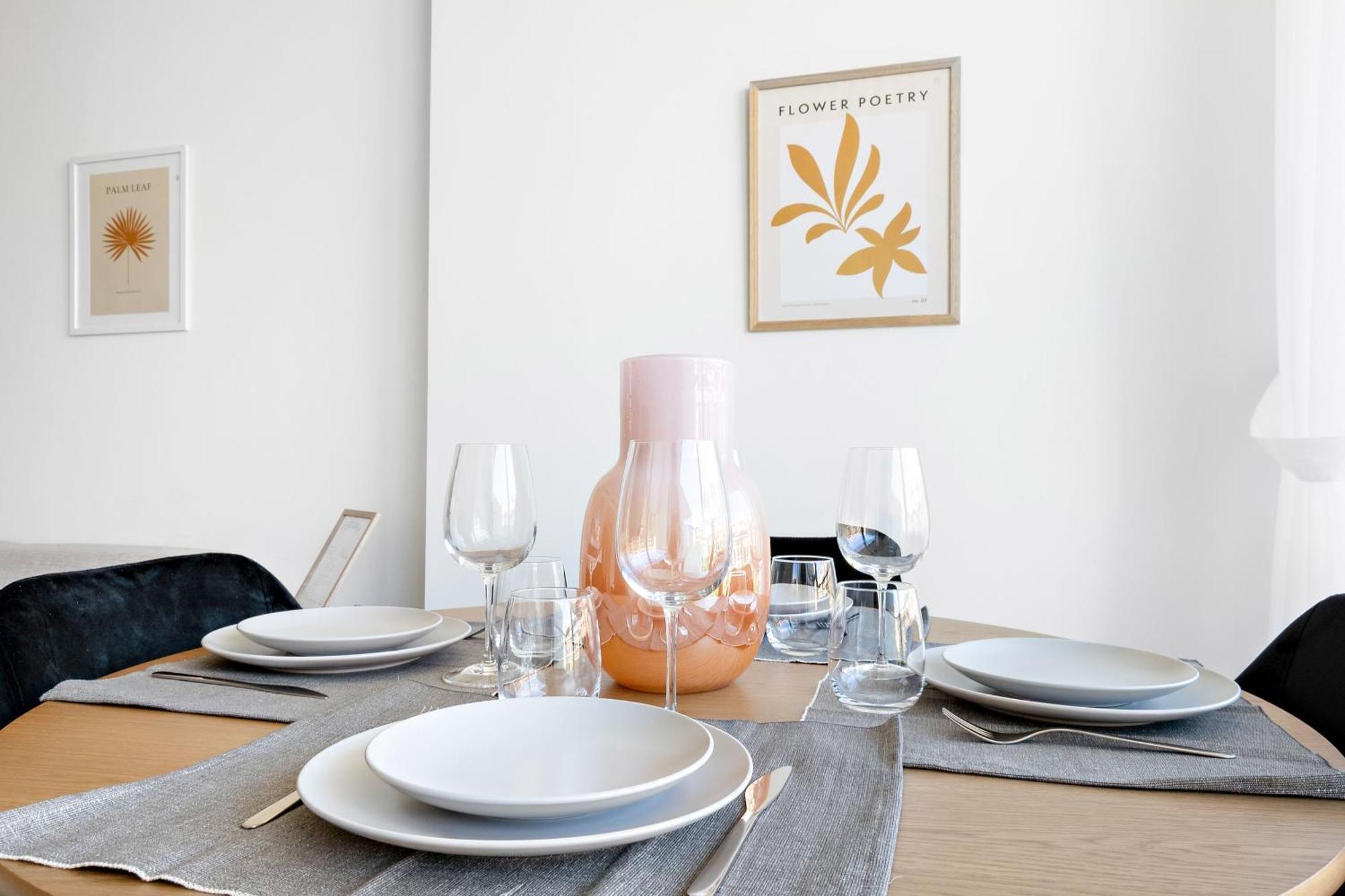 1 Moderne Luxe A Jvc Apartment Dubai