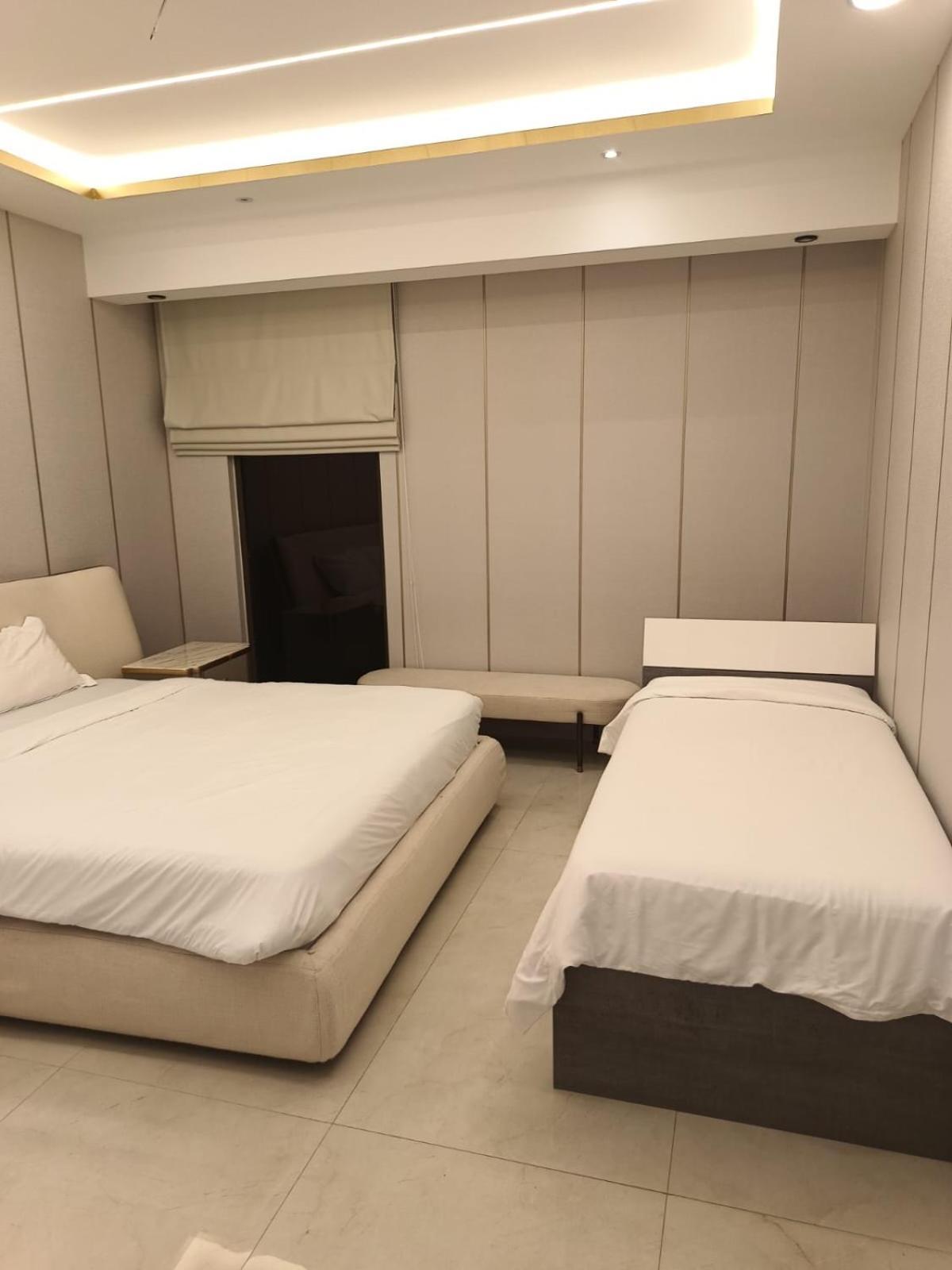 Usmans 5 Bedroom At Jbr Walk Rimal On The 2750 Sft Huge Direct Access Fully Serviced Jbr